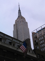 [url=http://en.wikipedia.org/wiki/Empire_State_Building]Empire State Building[/url]