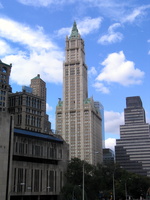Le [url=http://www.nyc-architecture.com/SCC/SCC019.htm]Woolworth Building[/url]