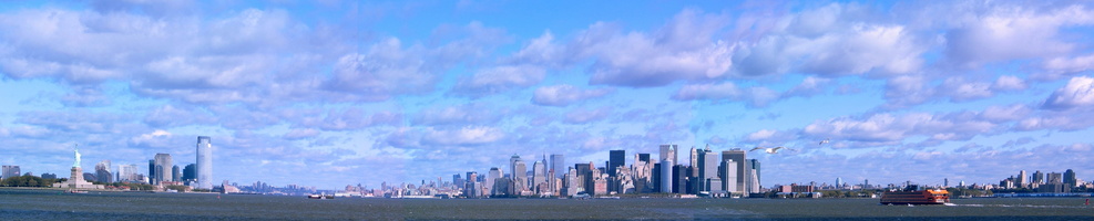 Vue complète de la baie : la Liberté, le New Jersey, Manhattan, Brooklyn 