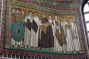San Vitale - L'empereur Justinien et sa cour