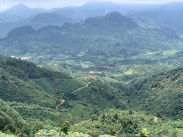 Panorama sur la vallée de Quang Binh