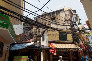 Les câbles dans les rues d'Hanoi