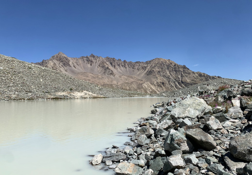 Le lac du glacier d’Arsine