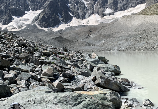 Le lac du glacier d’Arsine