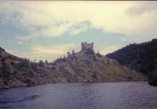 Chateau d'Alleuze - En Margeride avec le collège