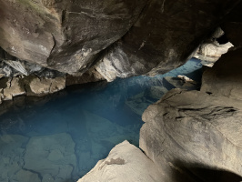 Grotte de Grjotagja (Ygritte et Jon snow)